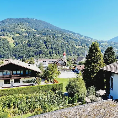 شقة Haus Raetikon